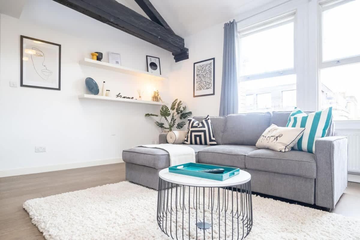 Appartamento Three-bedroom Flat Near Street Art *