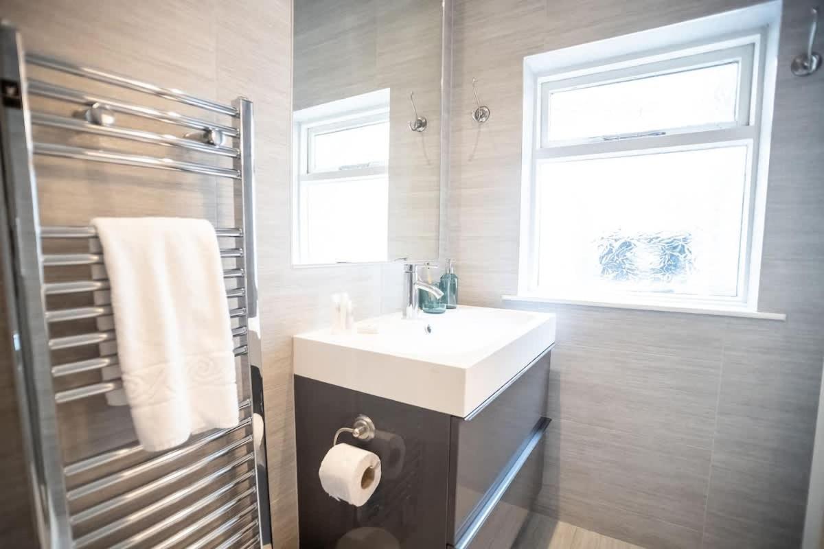 Appartamento Three-bedroom Flat Near Street Art Londra