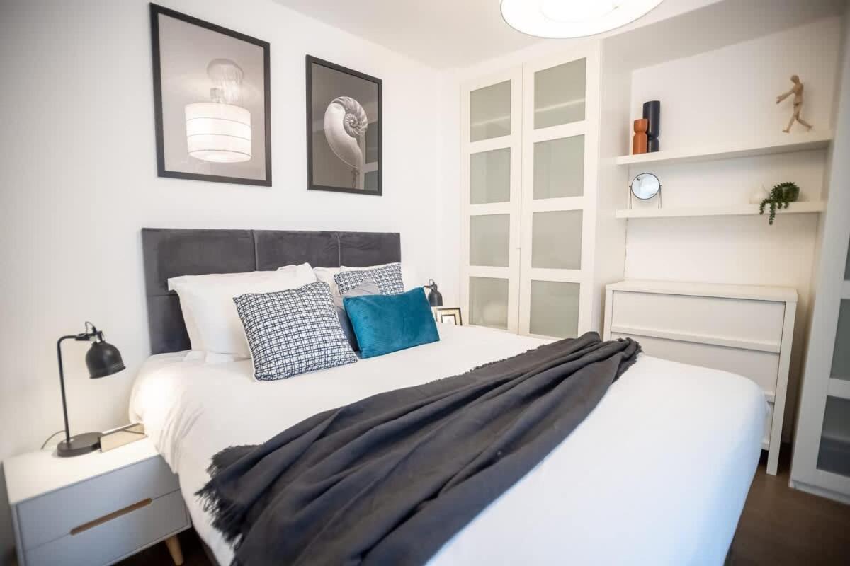 Three-bedroom Flat Near Street Art Londra
