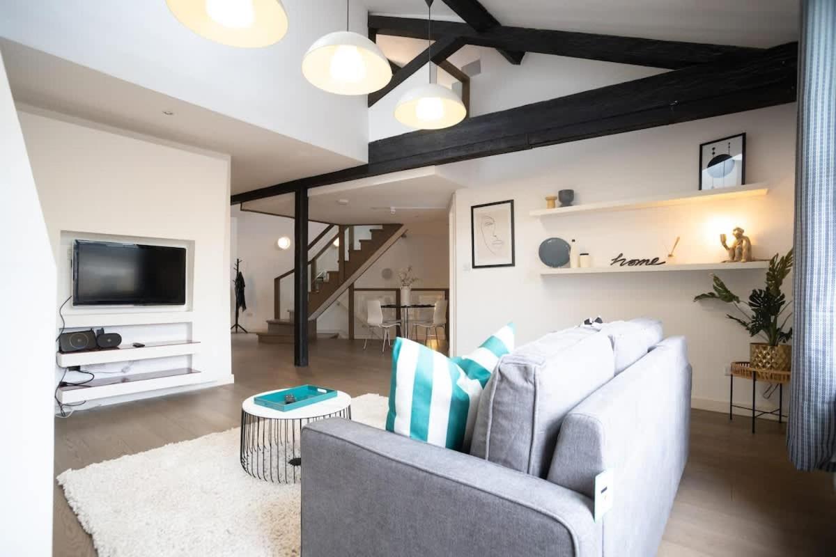 Three-bedroom Flat Near Street Art Appartamento *